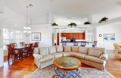 Bell Villa House | Blazing Sunshine