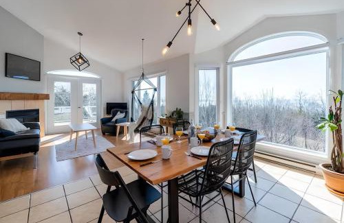 Petite-Riviere-Saint-Francois Ski Chalet | Bleuzen chalet entier