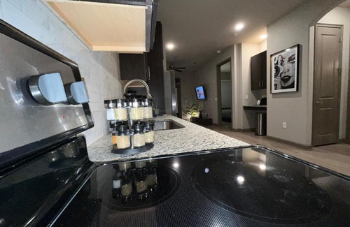 Loring Heights Apartment | Bleisure at Atlantic Station Modern 1 Bedroom
