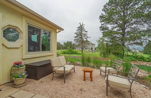 Gleneagle House | Blending Relaxation & Sophistication, Hot Tub, WiFi, Views
