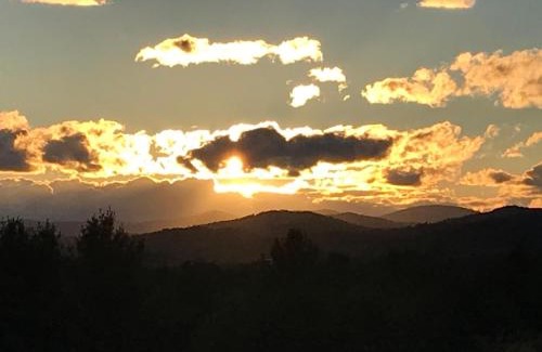 Fleetwood House | Blessed Sunset Getaway