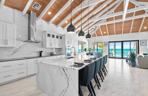 Tar Bay Villa | Blessing on the Bay - Brand New 4 bedroom Luxury Beachfront house