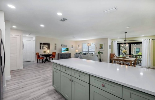 Sanibel Condo | BLIND PASS D101 -Sanibel Condo Short Walk to Beach