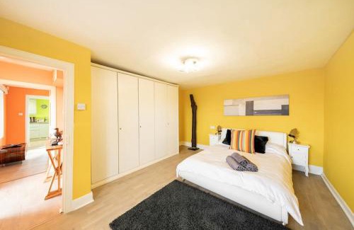Alyth House | Blindwelleyes Cottage Dog Friendly Rural Haven