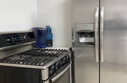Rochester Apartment | 𝔹𝕝𝕚𝕤𝕤 𝕠𝕟 𝔹𝕣𝕠𝕠𝕜𝕤: 𝔸𝕚𝕣𝕡𝕠𝕣𝕥