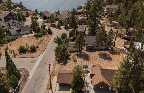 Boulder Bay House | Blissful Bay Cabin