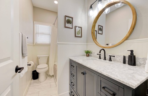 Edmond House | Blissful Bungalow in Downtown Edmond