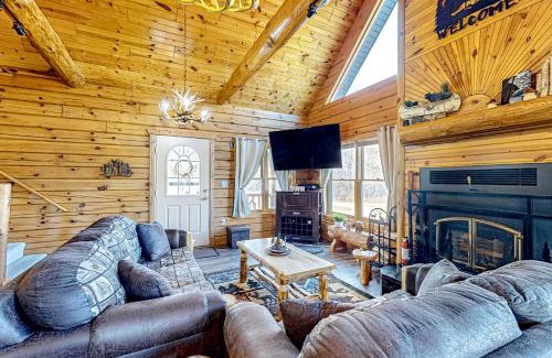 Friendship House | Blissful Deer Cabin