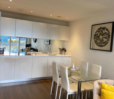 London Borough of Hounslow Apartment | Blissful One Bed Near The River