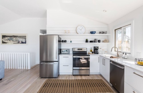 Montauk House | Block from Ditch Plains