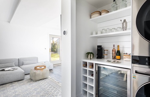 Montauk House | Block from Ditch Plains