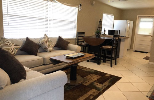 Naples Park House | Blocks to the Beaches