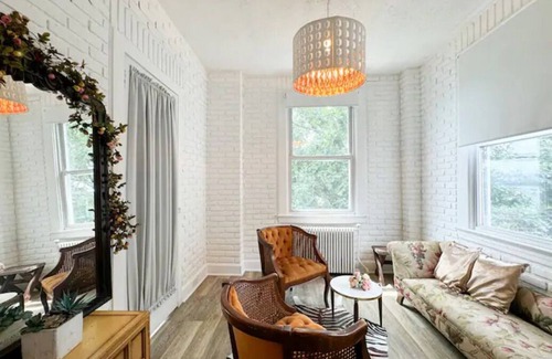 Union City Apartment | Bloom-Inspired 3-Bedroom Retreat in Union City – Your Dream NYC Escape!