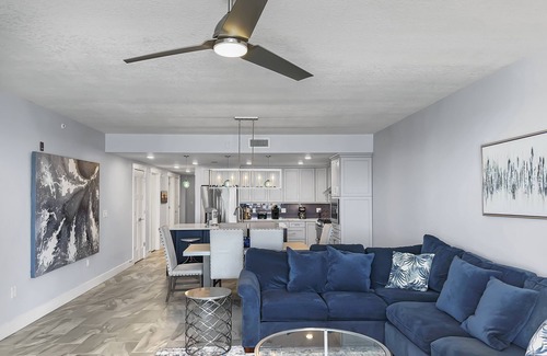 Fort Walton Beach Condo | Blu 606 - Luxury 2 Bd Beachfront Condo - Beach Bliss Awaits!
