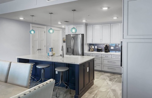 Fort Walton Beach Condo | Blu 606 - Luxury 2 Bd Beachfront Condo - Beach Bliss Awaits!
