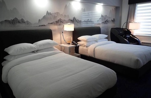 West Springfield Hotel | Blue - A Modern Hotel, Ascend Hotel Collection