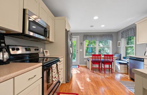Fish Creek House | Blue Bear Cottage at Simple Life Rentals