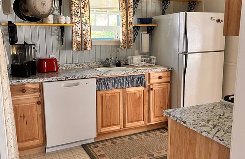 Bay View Cottage | Blue Belle Cottage in Bay View