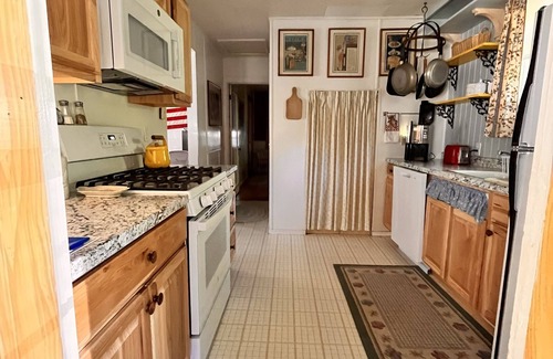 Bay View Cottage | Blue Belle Cottage in Bay View