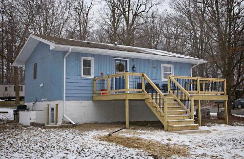 Valois House | Blue Bungalow