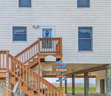 Chincoteague House | Blue Chair Bay - Waterfront townhome with Fishing pier!