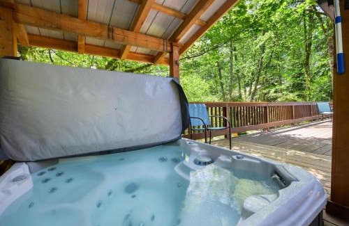 Mount Hood Village House | Blue Coconut - Meredith Lodging