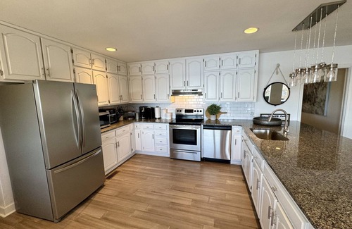 Crane Hill House | Blue Cottage at Sunset Cove, Bunk room 2 story dock! Best views!