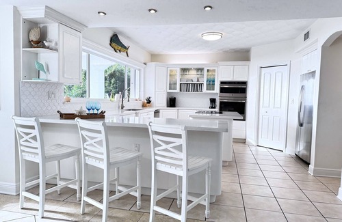 Islamorada House | Blue Dolphin Oceanfront Estate, Millionaire's Row, Private Saltwater Pool