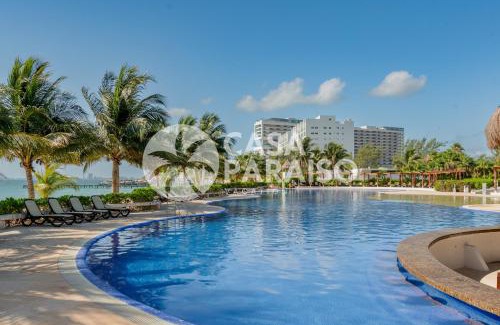 Puerto Juarez Apartment | BLUE DREAM Beachfront 2 BDR by Casa Paraiso