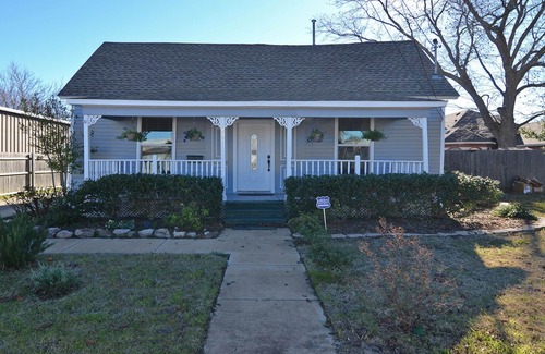 McKinney House | Blue Elm House near the Square in McKinney TX