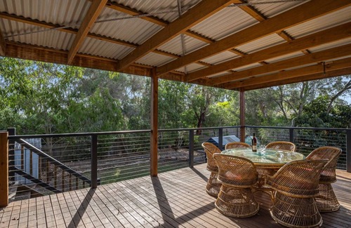 Inverloch House | Blue Fin Inverloch - Linen and Pet Friendly
