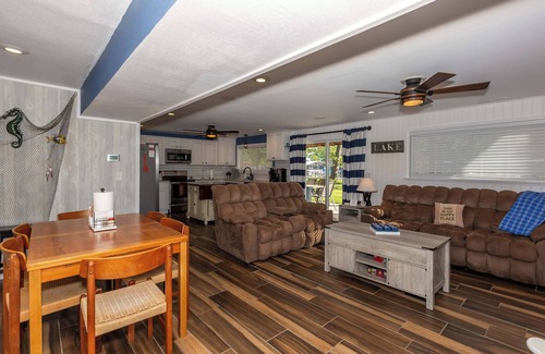 Sunrise Beach House | Blue Haven Lakefront Bungalow
