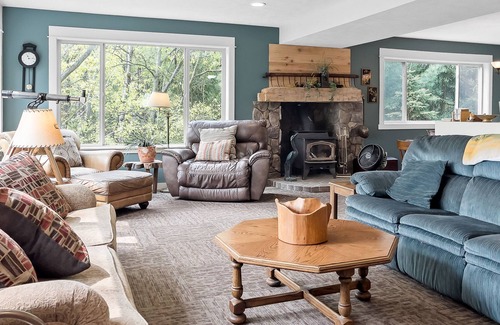 Shelby House | Blue Heron | 6 Bed, 2 Bath