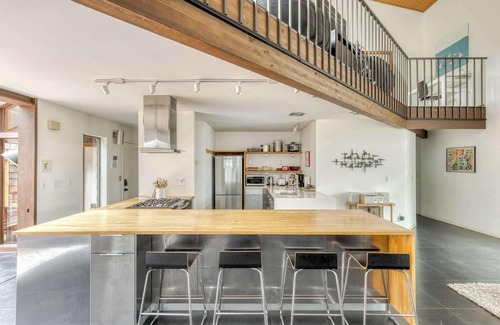 Surf Pines House | Blue Heron | Modern Coastal Retreat + Hot Tub