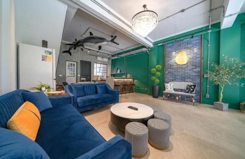 Hualien City Centre House | Blue House Homestay