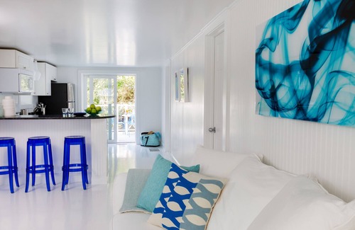 Newbury Hotel | Blue - Inn on The Beach