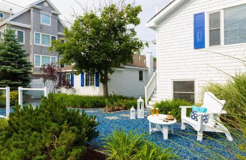 Newbury Hotel | Blue - Inn on the Beach