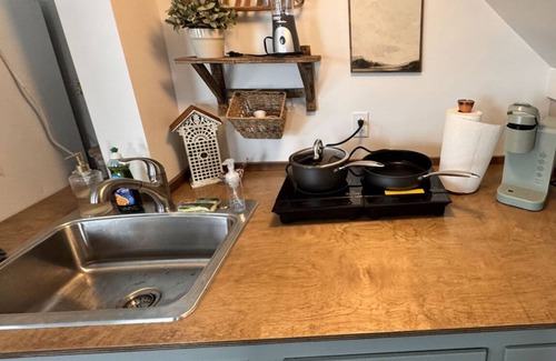 Great Falls House | Blue Jay - Charming Upper Level Duplex Near Downtown