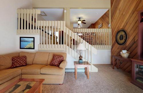 Lakeshore Apartment | Blue Jay Condominium