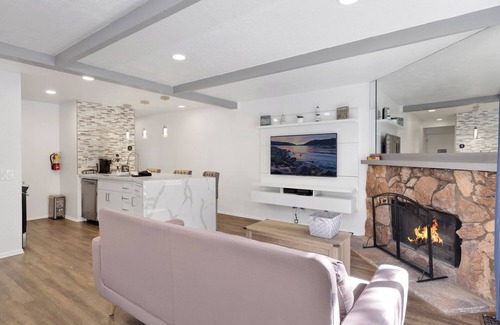 Boulder Bay Condo | Blue JAY Getaway #2082