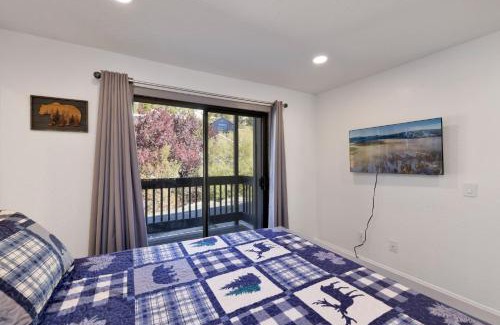 Boulder Bay House | Blue jay getaway #2082