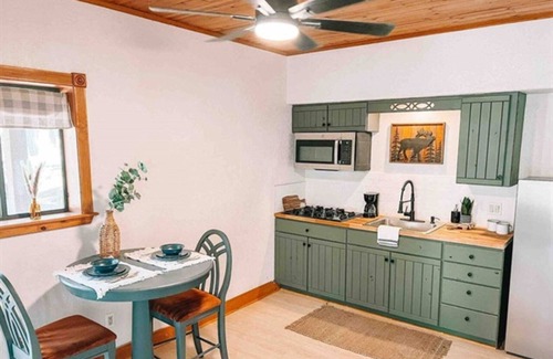 Ruidoso Cabin | Blue Jay's Nest I Cozy Getaway Cabin for Two!