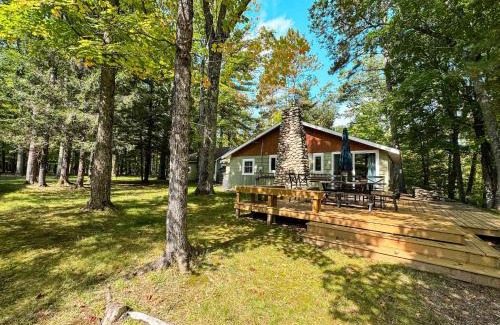 Minocqua House | Blue Lake Cottage - 10 Minutes to Minocqua