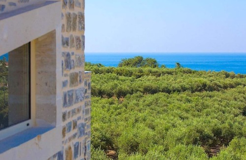 Stavromenos Villa | Blue Mare Villa, privacy and relaxation!