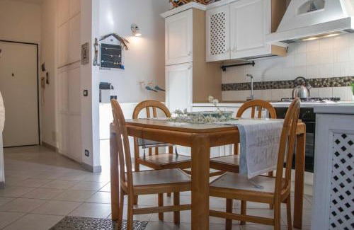 Varigotti Apartment | Blue Marine - Trilocale con Smart Tv, WiFi Gratuito, Aria Condizionata, ideale per Famiglie