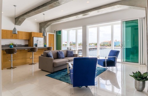 Punda Apartment | Blue Marlin - Famous Handelskade Apartment