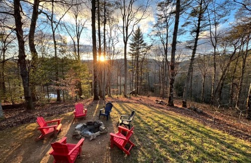 Suches Cabin | Blue Moon Cabin - Fast Internet, Hot Tub, in the mountains!