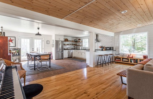 Saugerties House | Blue Mountain Cabin - Saugerties Gem with Hot Tub