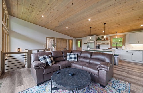 Morganton Cabin | Blue Mountain Cove | Mountain Modern Fun