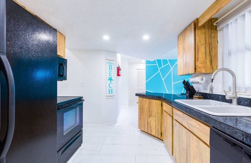 Bradenton House | Blue Oasis/Pool/4BD/3BA/Game Room & Firepit/minigolf/Pickleball